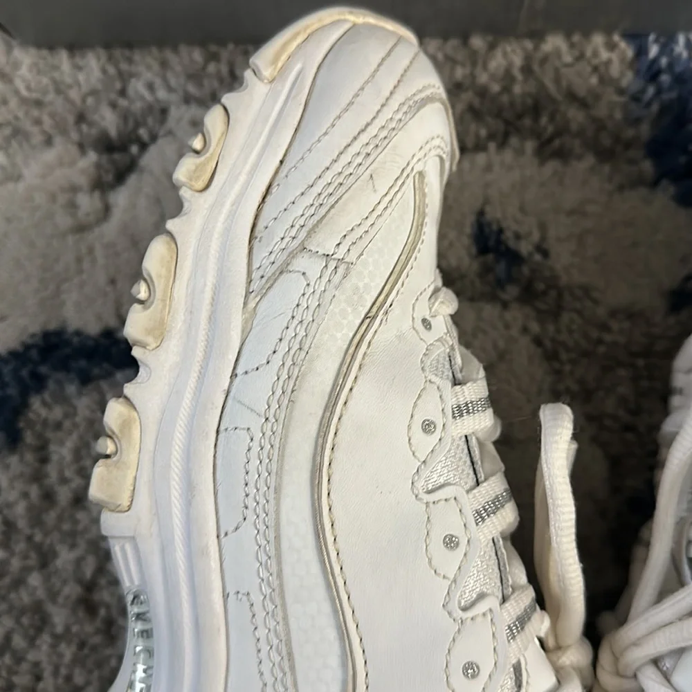 Skechers D’Lites Women’s 9.5